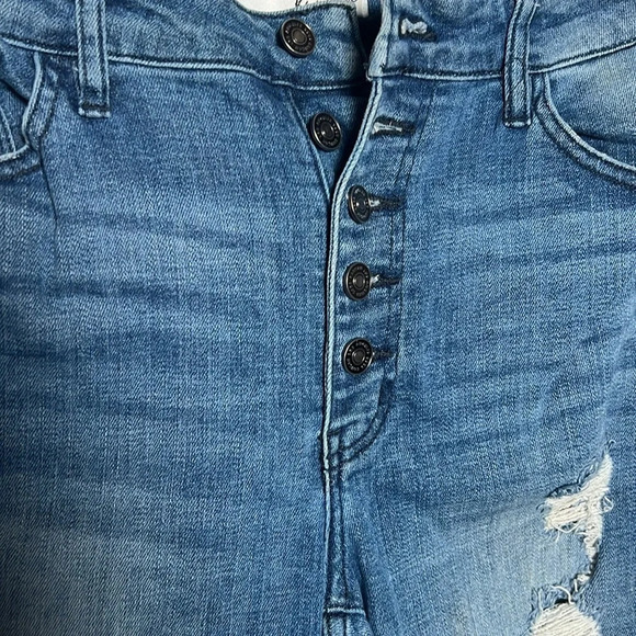 Kancan Medium Wash Raw hem Distressed fly buttons  jeans size 11/29 - Picture 2 of 5